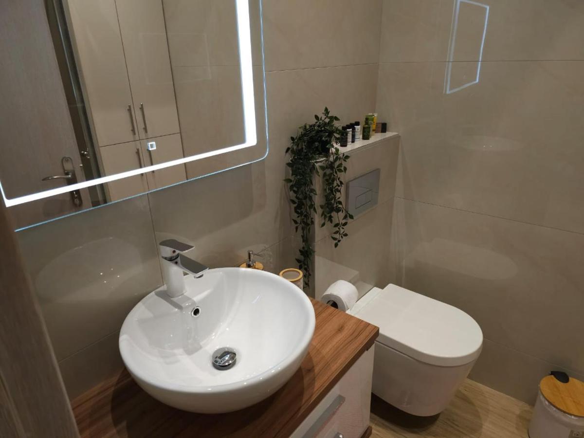 Agora Luxury Apartment 3 Лутракі Екстер'єр фото
