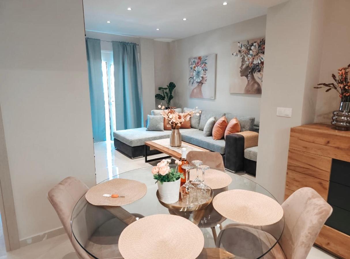 Agora Luxury Apartment 3 Лутракі Екстер'єр фото